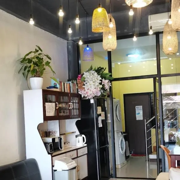 Chiang Mai Happy House Hostel，位于清迈的酒店