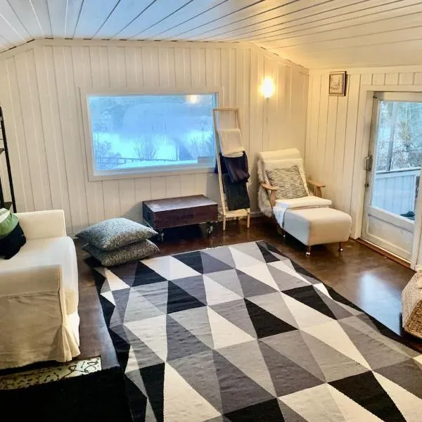 Cabin at Hestsjøen Badeplass, hôtel à Trondheim