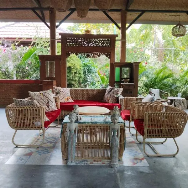 Kahyangan hotel, hotel v destinaci Dondo