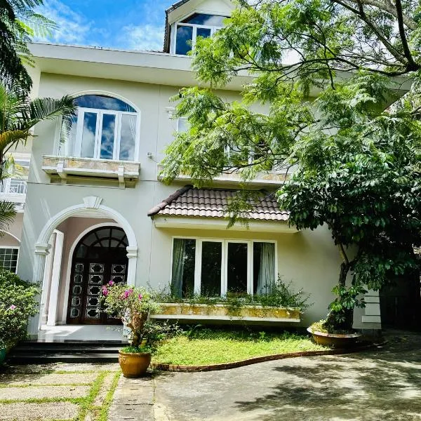 Jakaranda Villa Dalat, hotel v destinaci Da Lat