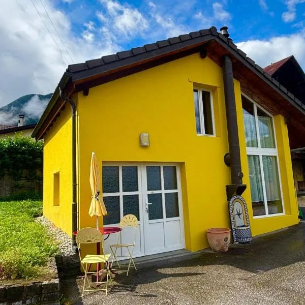 Charmante maisonnette avec jardin, hotel in Rechy