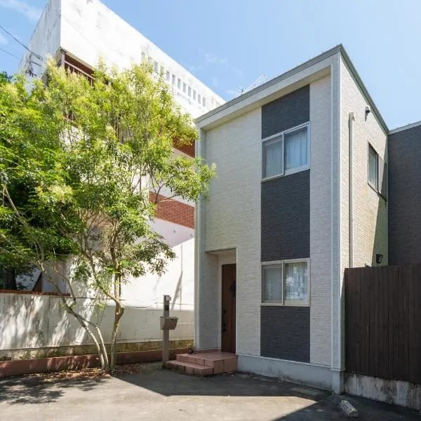 キューブコザ, hôtel à Okinawa