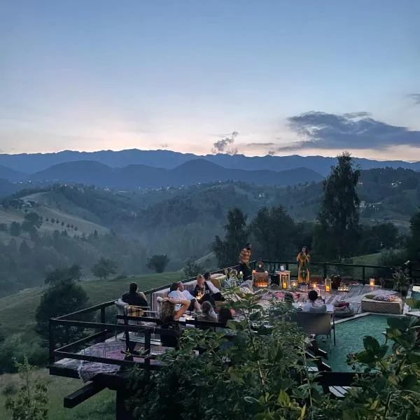 Akasha Retreat, ξενοδοχείο στο Μπραν