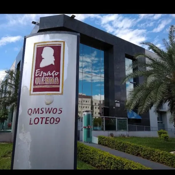 FLAT MODERNO SUDOESTE Ed Vienna Cozinha completa,wi-fi rápido ar condicionado、ブラジリアのホテル