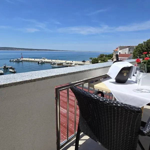 Apartments Tota, Hotel in Starigrad-Paklenica