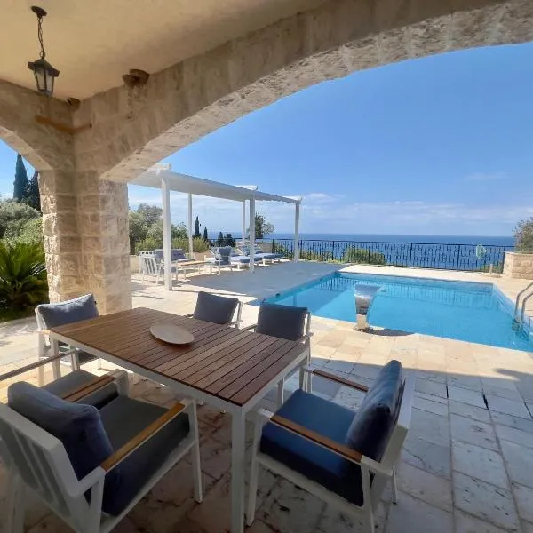 Casa Oliva Villa A with heating pool, hotell Budvas