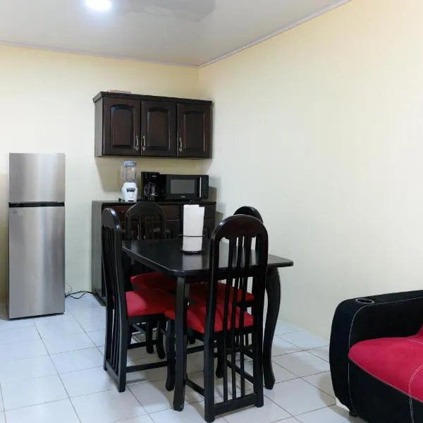 p Apartamentos Petenchel, por Aeropuerto Flores Peten 1, hotel en Flores