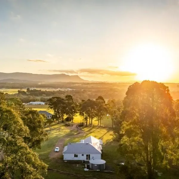 Coopers Lodge, Lovedale - A rural escape in the heart of wine country, hotel sa Lovedale
