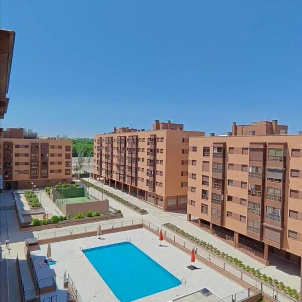Campezo Suite Madrid Airport, hotel v destinaci Madrid