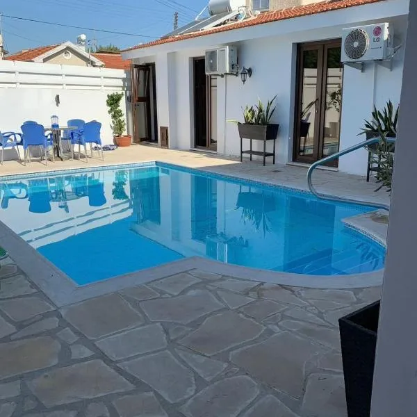 Elysian Villa, hotell Larnakas