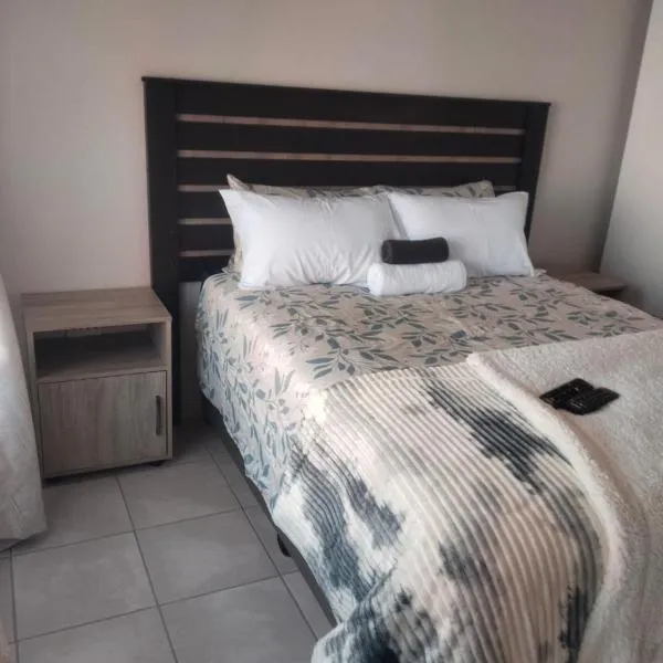 Rasesa Guesthouse Block V, Hotel in Soshanguve
