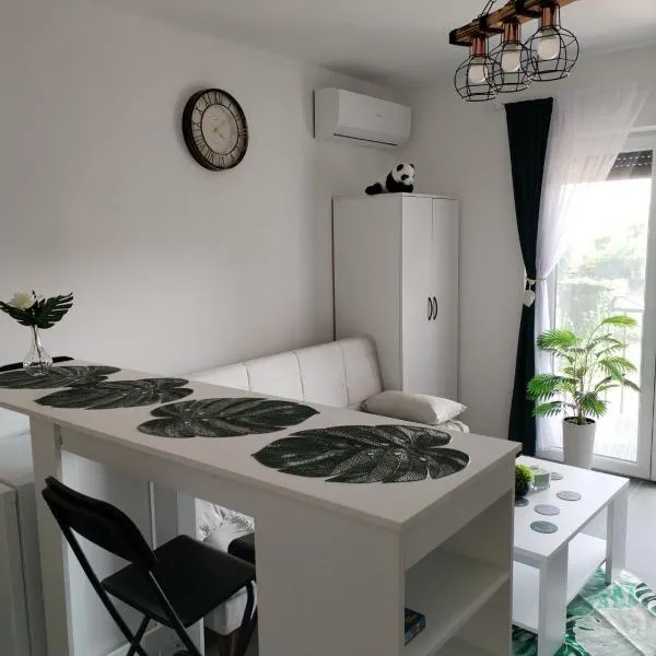 Jungle Srebrno Jezero，位于大格拉迪什泰的酒店