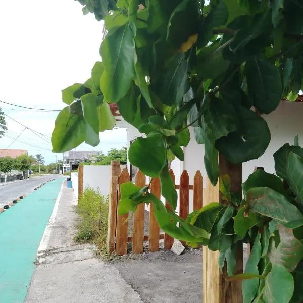 Casa Almendro, hotel in Puerto Villamil