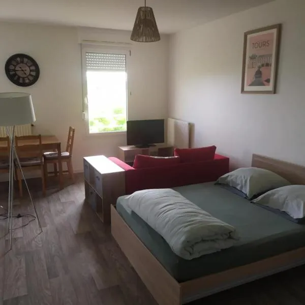 T1 TOURS NORD 38m2 proche autoroute, hôtel à Tours