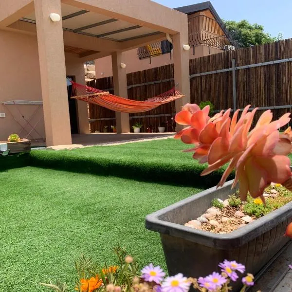 Emanuela Chalets, hotel em Moshav Ramot