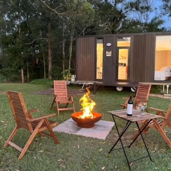 Windermere Escape by Tiny Away, hotel in Wights Mountain