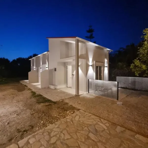 SmallHouseLefkada ΘΕΜΑ,位于雷夫卡达镇的酒店