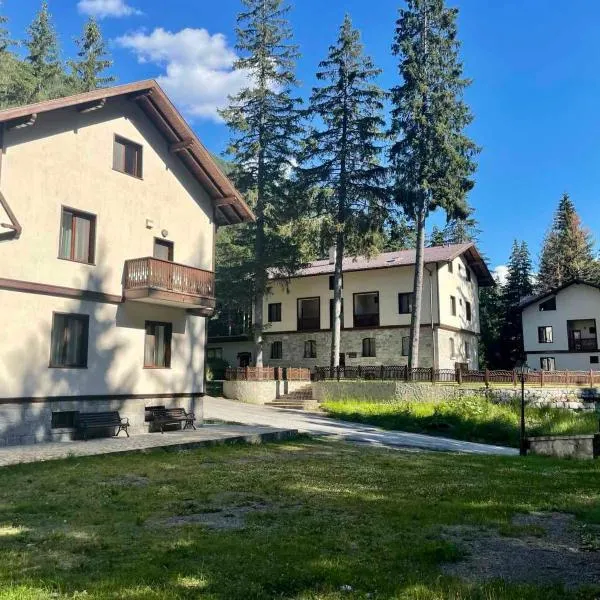 Комплекс Орлово гнездо, hotel in Beli Iskar
