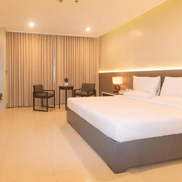 Iloilo Gateway Hotel and Suites by RedDoorz, hotel in Pavia