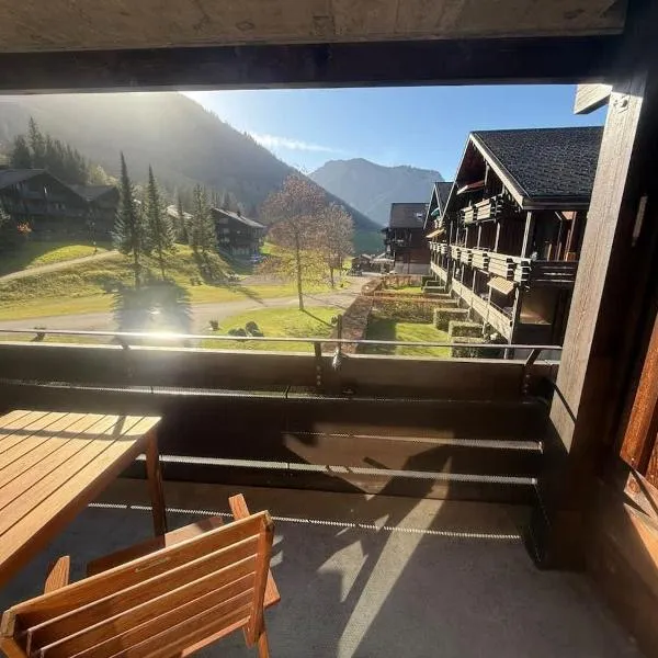 Studio With Mountain View In The Vacation Center, hotel in Diemtigen