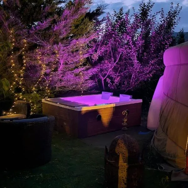 Glamping El Jardín De Las Delizias Valle Del Jerte, hotel v destinaci Casas del Castañar