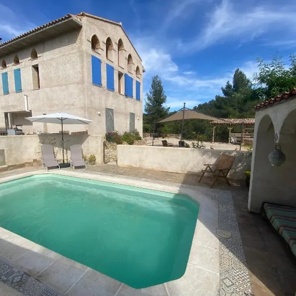 B&B Masia Katmandú, Hotel in Cretas