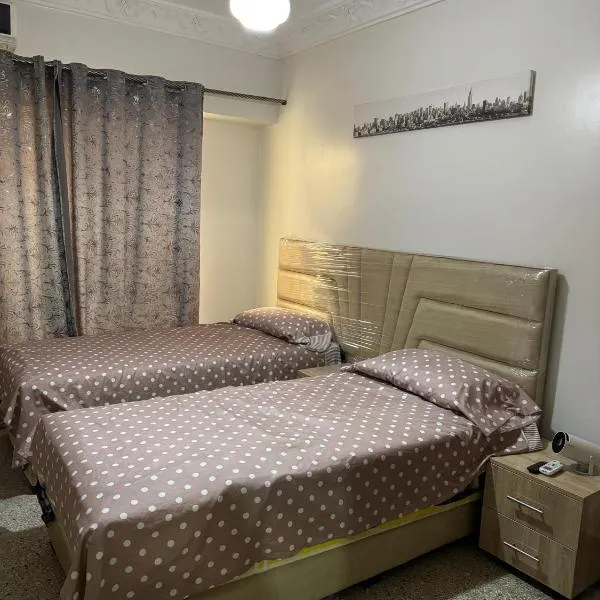 Charmant appartement Rue Mouatamid Ibn Abbad et Bd El Fetouaki Oujda, hotel en Oujda