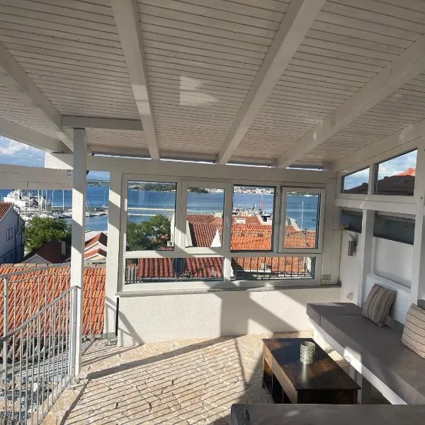 Apartmani Adi Tkon, hotel in Tkon