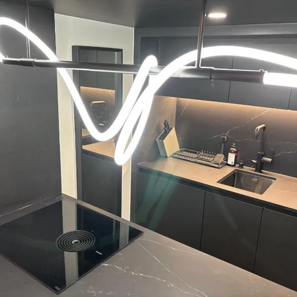 Nordic Design District Area - Compact Apartment Helsinki Center - New Renovated, hotel v Helsinkách