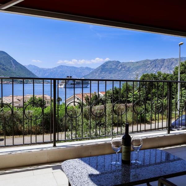 VistaPool Residence Kotor, Dobrota