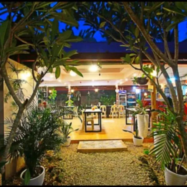 Adriana's Place Tropical Guesthouse, hotell sihtkohas Panglao saar