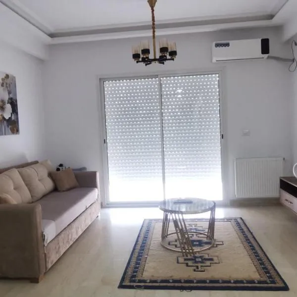ConfortTek apartment, hotel v destinaci Boumhel El Bassatine