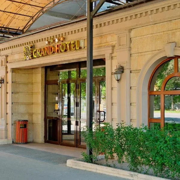ATB Grand Hotel, hotel in Atyraū