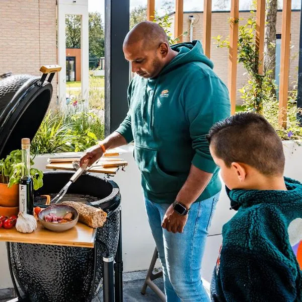 Recreatiewoning 'Steenpatrijs' op Gemoedelijk Vakantiepark, hotel v destinaci Voorthuizen