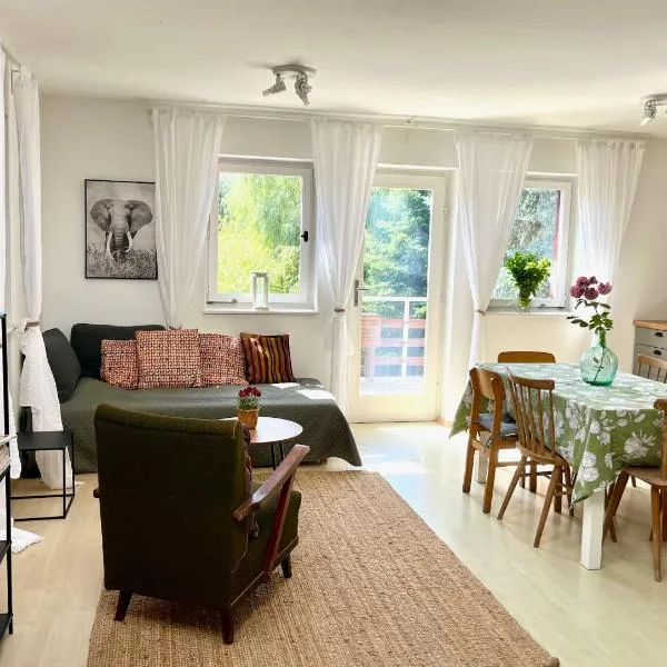 Vadrózsa apartman, готель у місті Бадачоньтомай