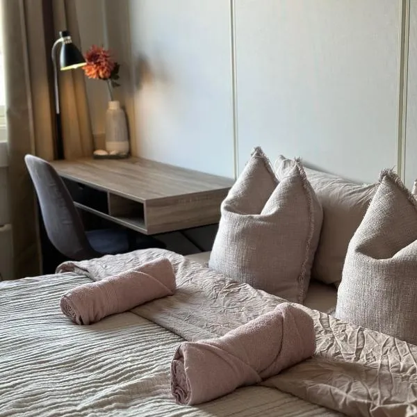 Tjeldøya Slott, hotel in Hov