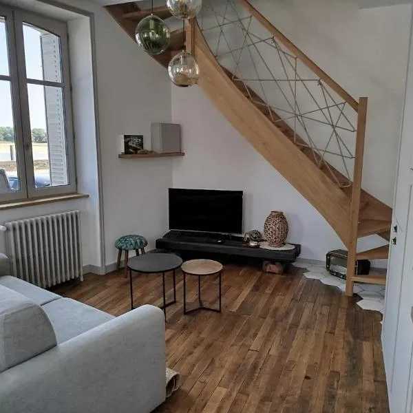 Maison Bord de Loire, hotel in Ancenis