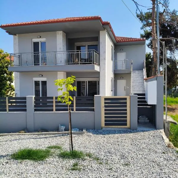 Irina's Apartment 3, hotel em Psakoudia
