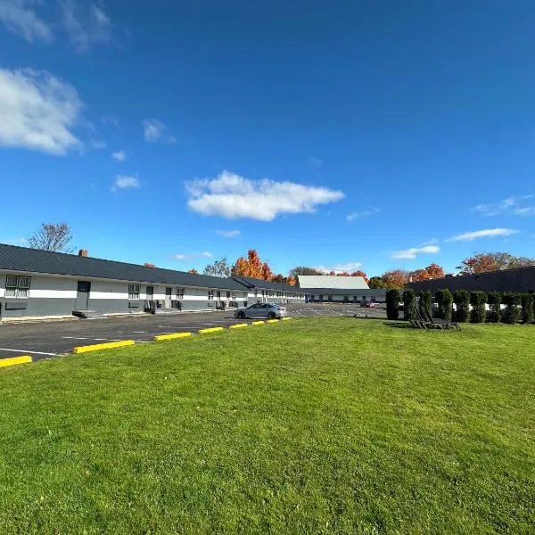 Glengarry Extended Stays, hotel in Truro