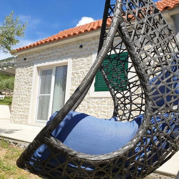 Holiday House Ljubica - ideal vacation spot, Hotel in Bol