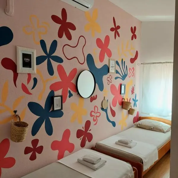 Guest House Sandra, hotel in Tisno