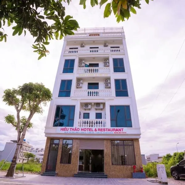 Hiếu Thảo Hotel & Restaurant Sầm Sơn، فندق في سام سون