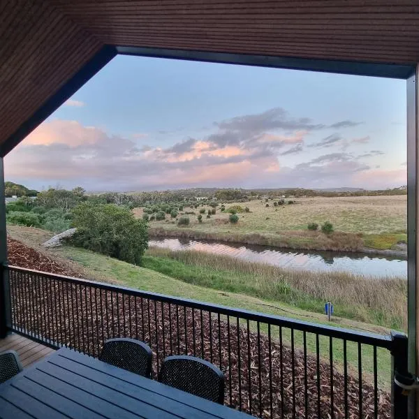 Big4 Normanville Jetty Holiday Park, hotel in Normanville