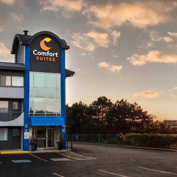 Comfort Suites Kingston Central, khách sạn ở Kingston