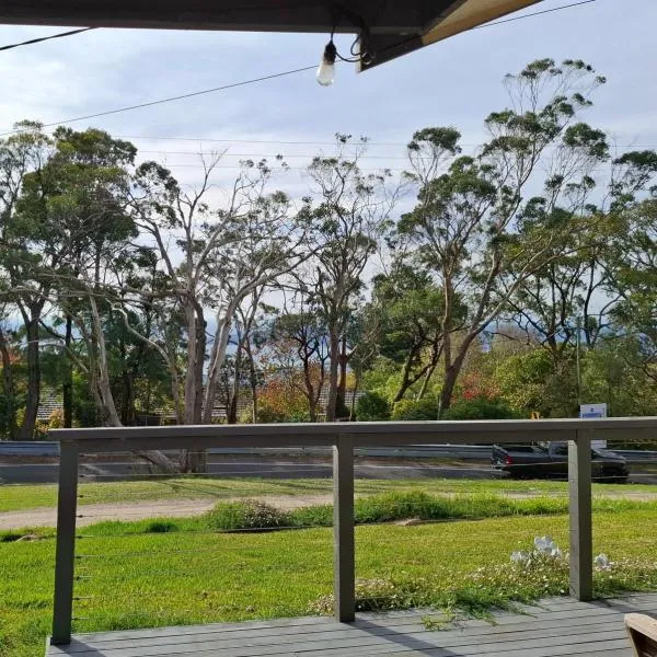 Set amongst the treetops of Arthurs Seat、Arthurs Seatのホテル