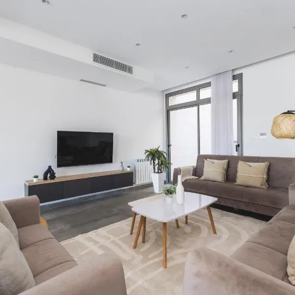 Immense appartement 6pièces au Golf, hotel din El Mouradia