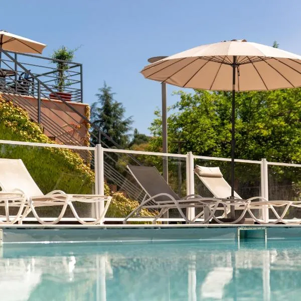 Hôtel & Résidence Lou Paradou Gréoux Les Bains – hotel w mieście Gréoux-les-Bains