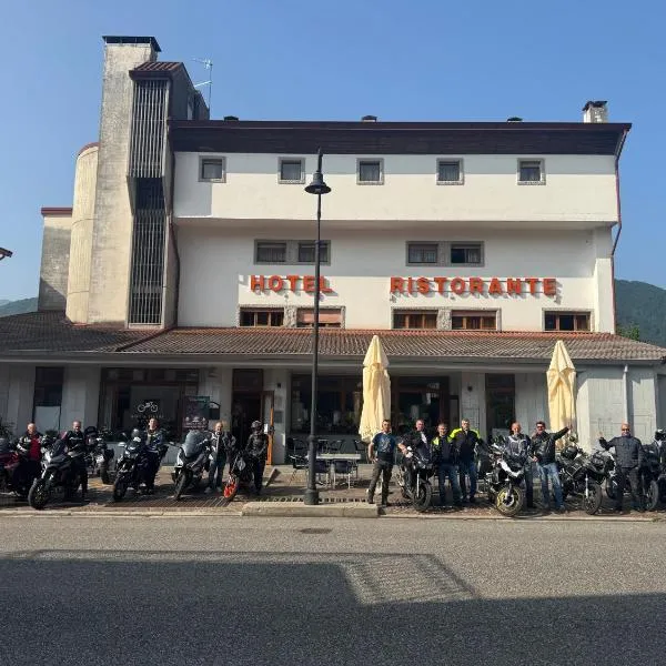 Bike & Bikers Hotel Restaurant, hotel in Ampezzo