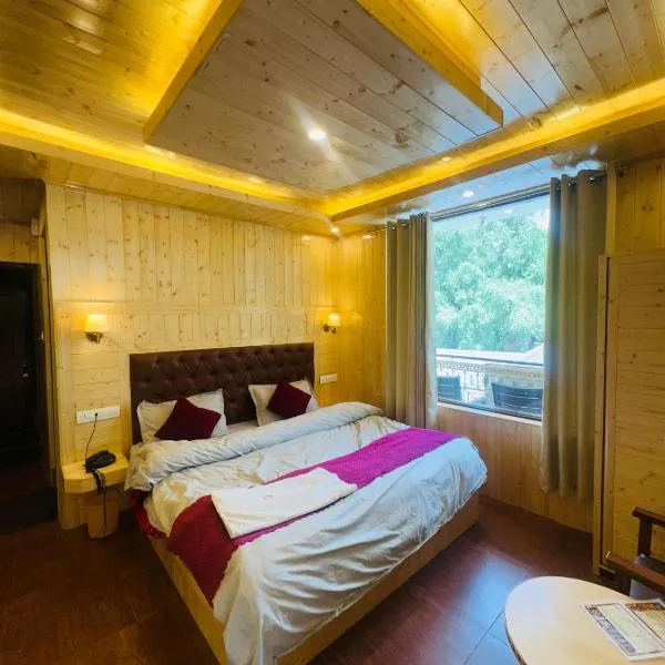 Himalayan Regency #nearmallroad #primelocation, hotel in Manāli