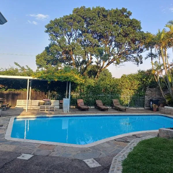Rose Holiday Home, hotel a Durban